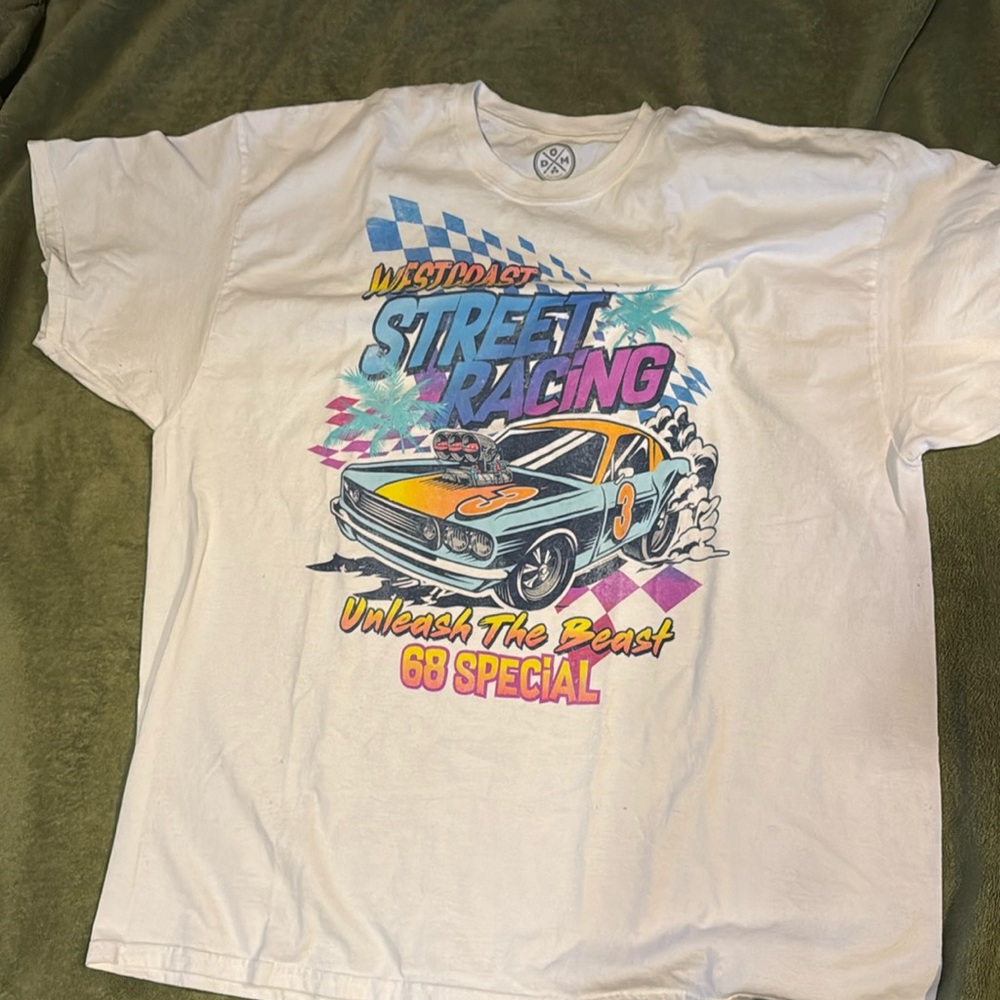 Short sleeve graphic t-shirt